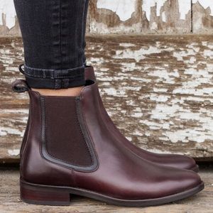 Thursday Boot Co. * The Duchess Chelsea Boot * Brown Leather * Size 7.5 * New! *